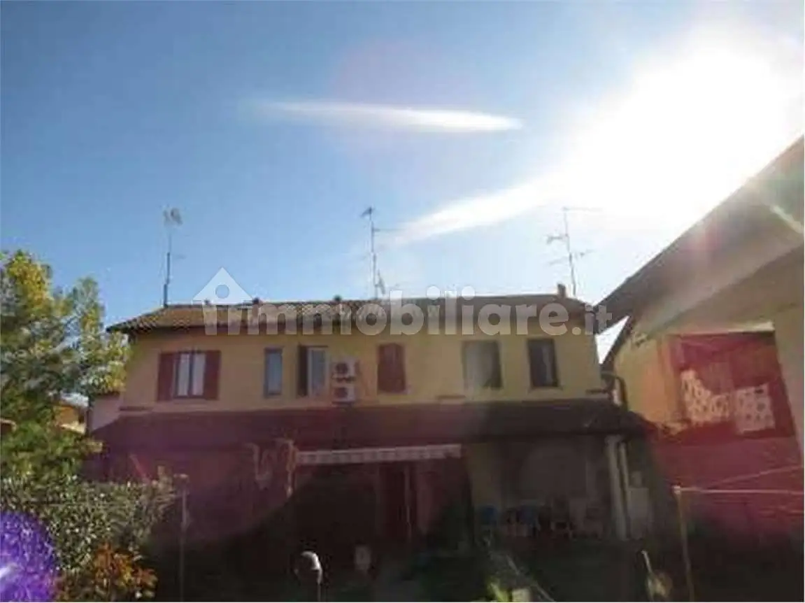 Casa indipendente all'asta via Cesare Battisti, 7, Calvignasco - foto 5