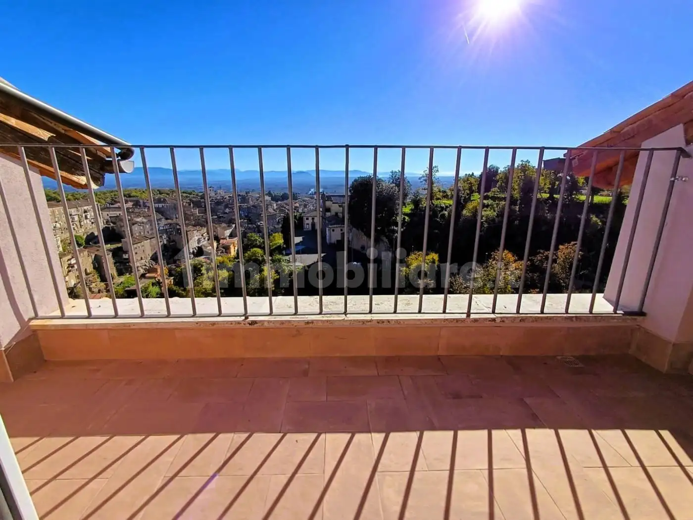 Appartamento viale Regina Margherita 39, Centro, Caprarola - foto 2