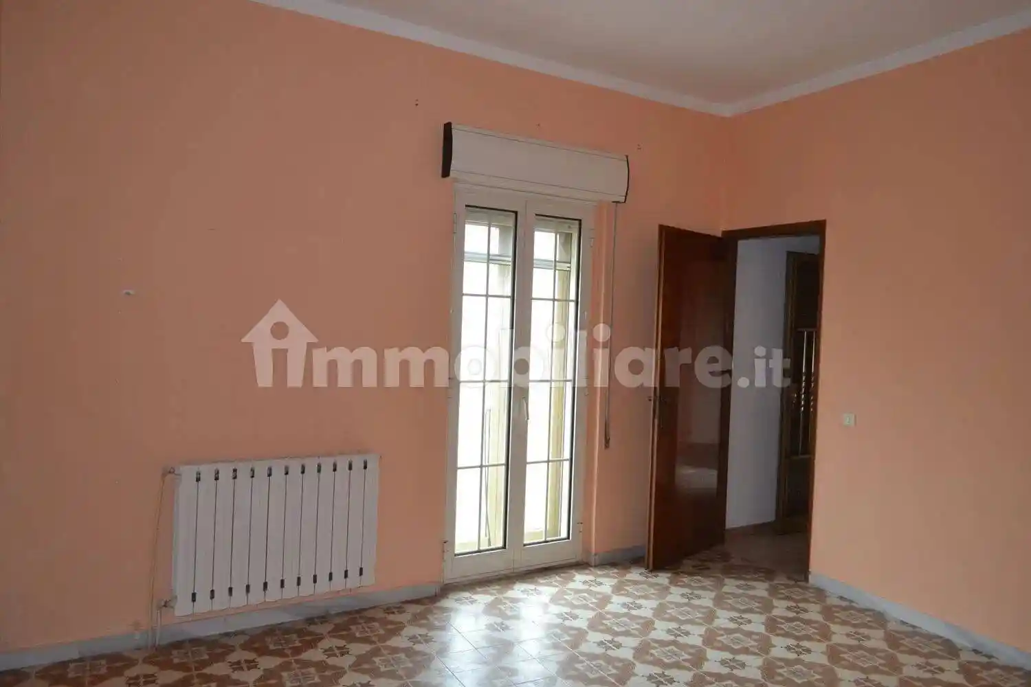 Palazzo - Edificio in vendita a Caltagirone