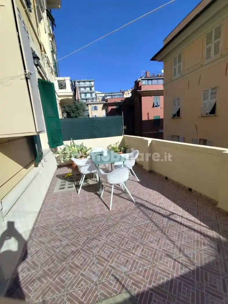 Appartamento in affitto a Genova