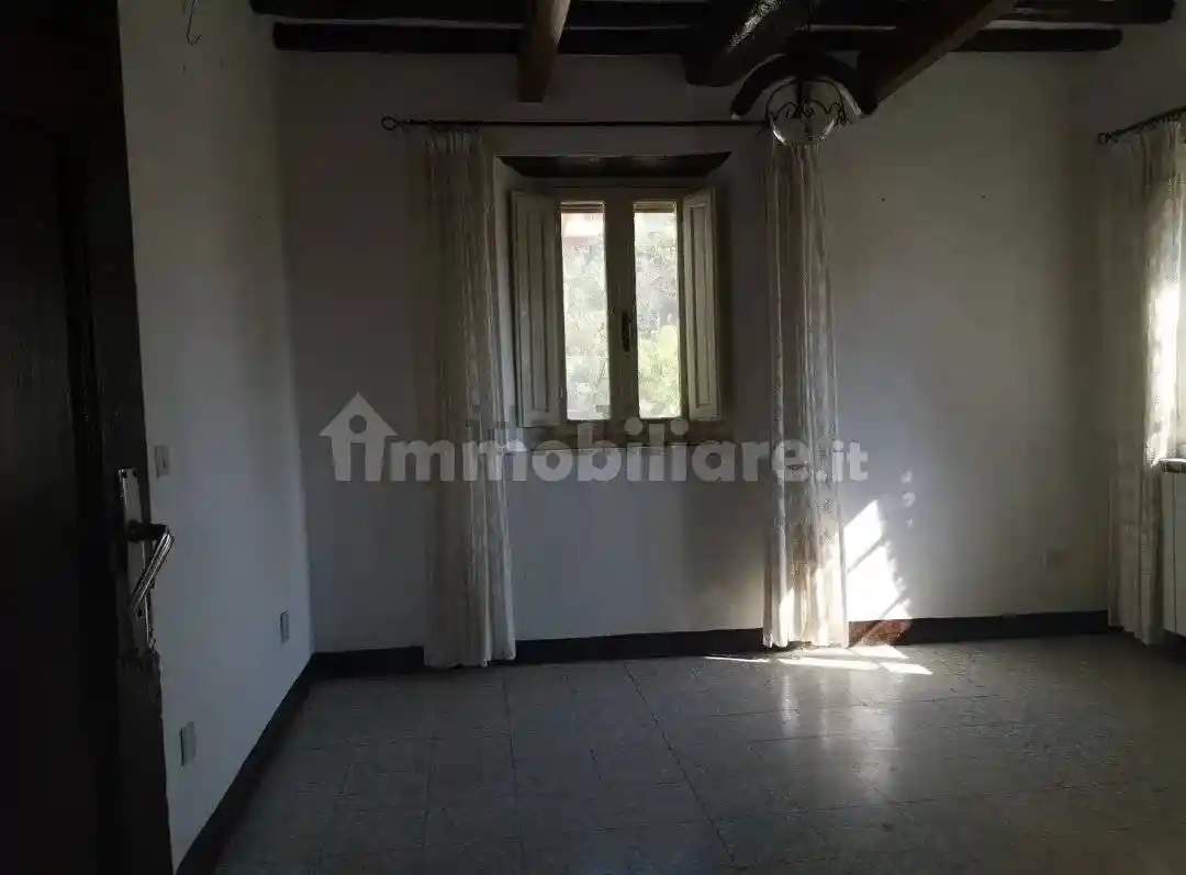 Terratetto unifamiliare 120 m², da ristrutturare, Centro, Buti - foto 2