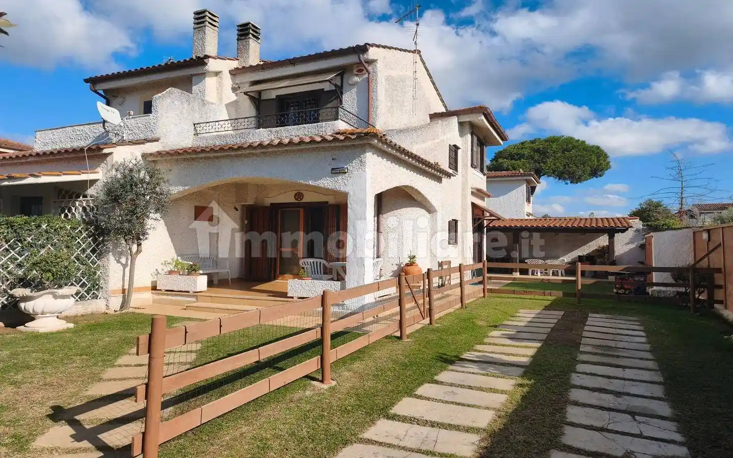 Villa in vendita a Ardea
