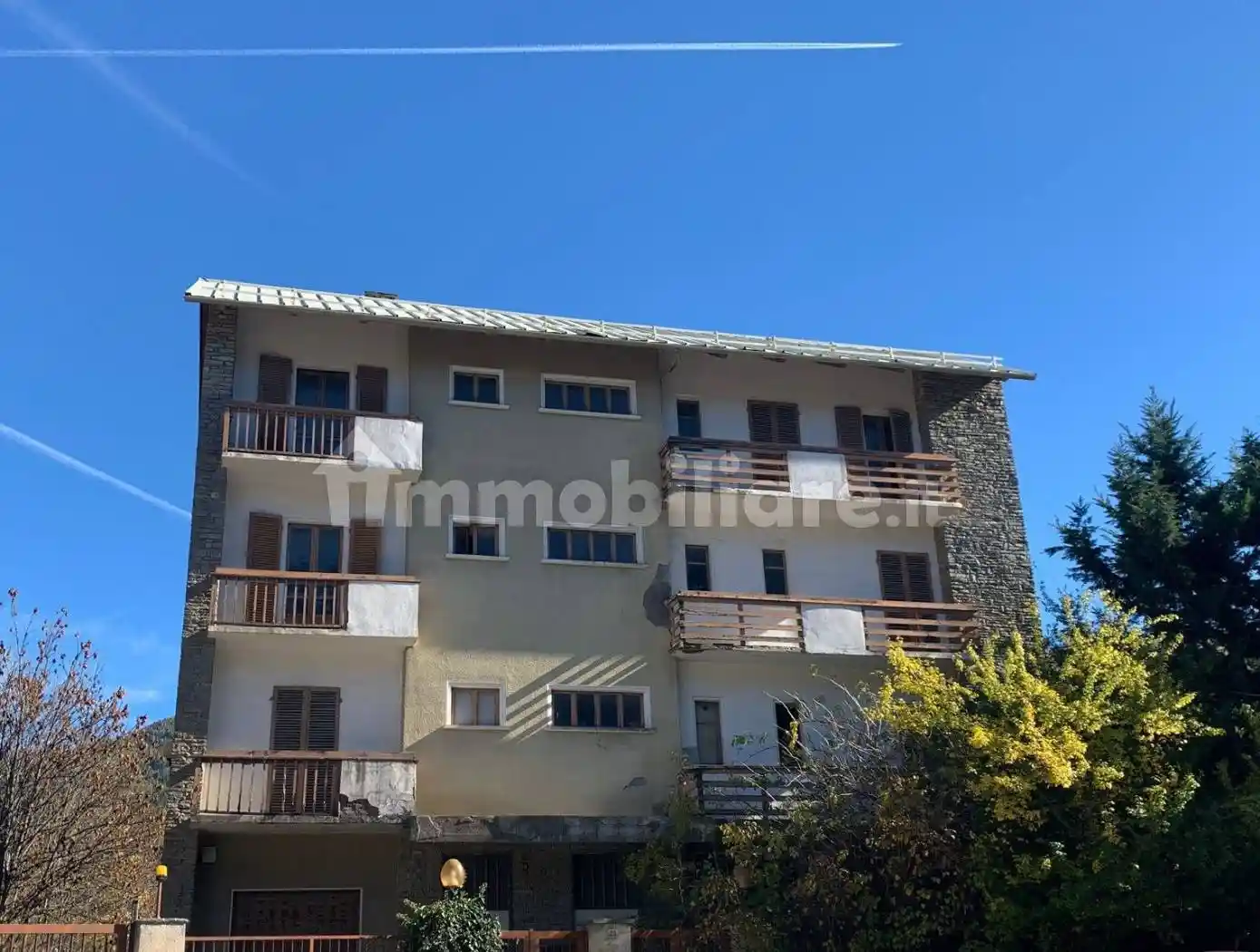 Palazzo - Edificio in vendita a Oulx