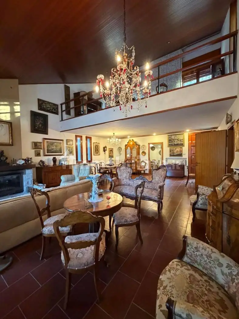 Villa in vendita a Pianoro