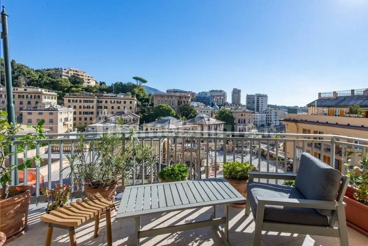 Appartamento in vendita a Genova
