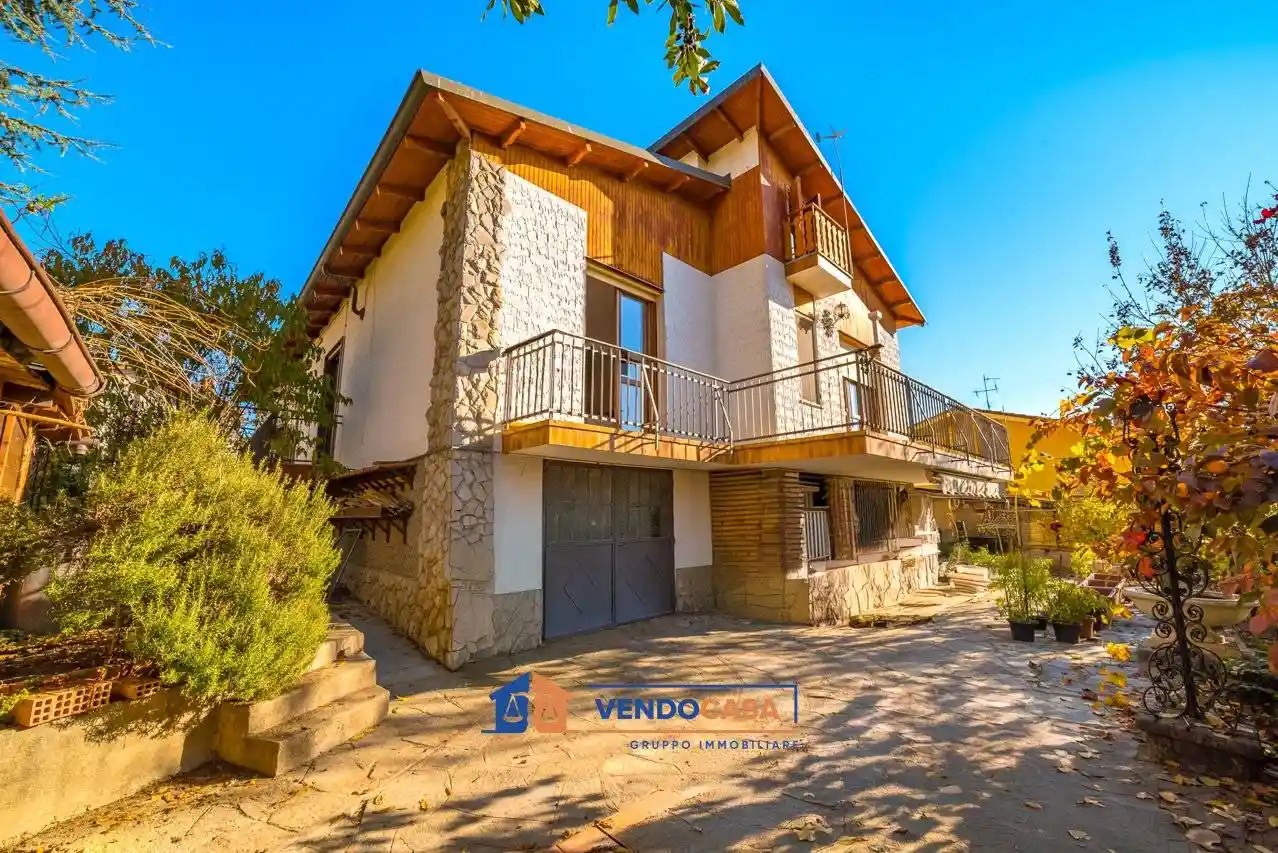 Villa in vendita a Bra