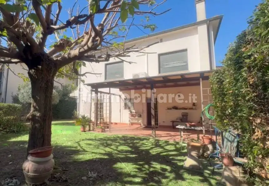 Villa in vendita a Pontedera