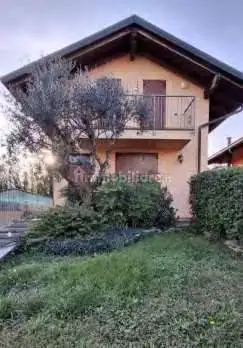 Casa indipendente in vendita a Vanzago