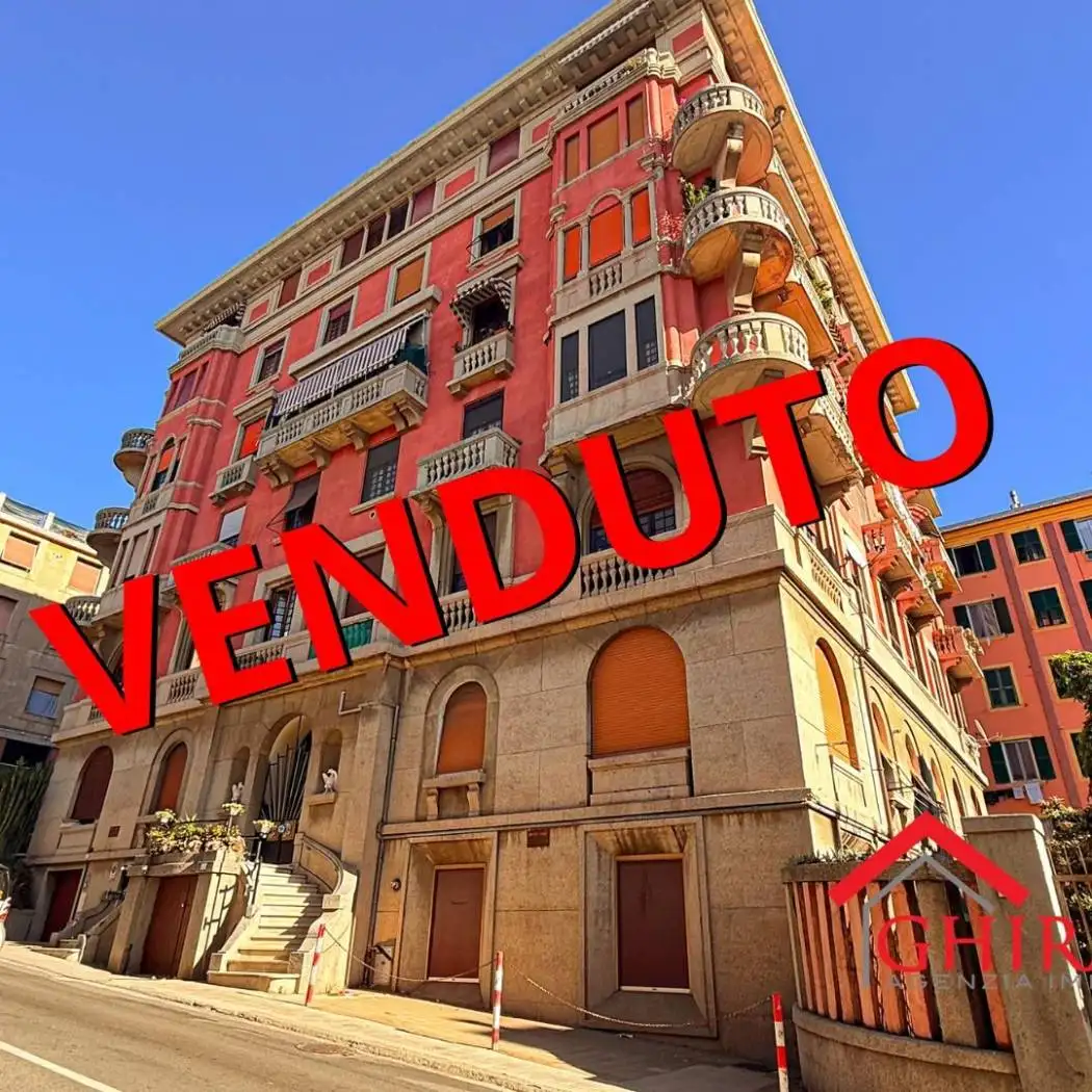 Appartamento in vendita a Genova