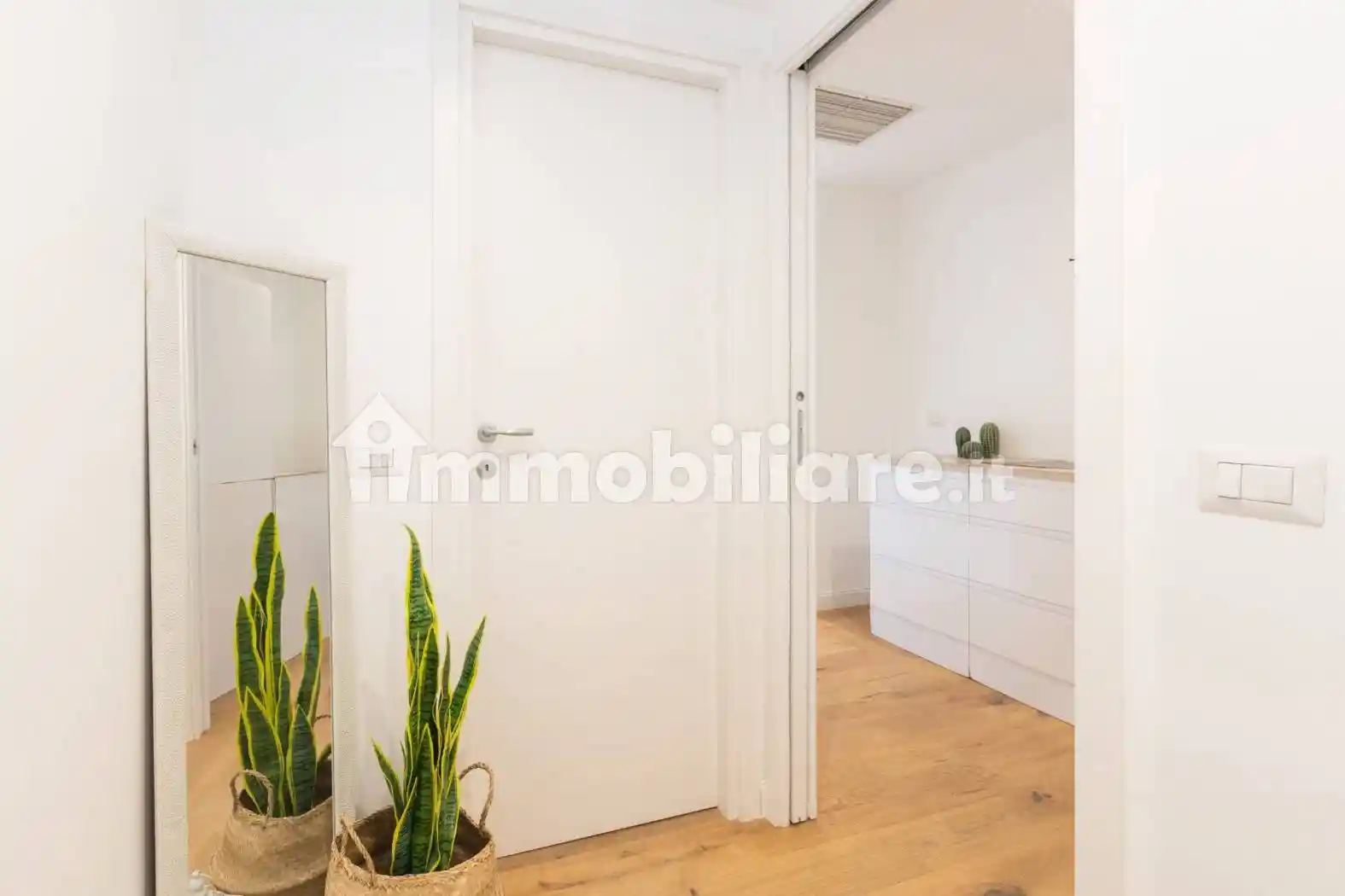 Monolocale via Andrea Costa 11, Pasteur, Milano - foto 2