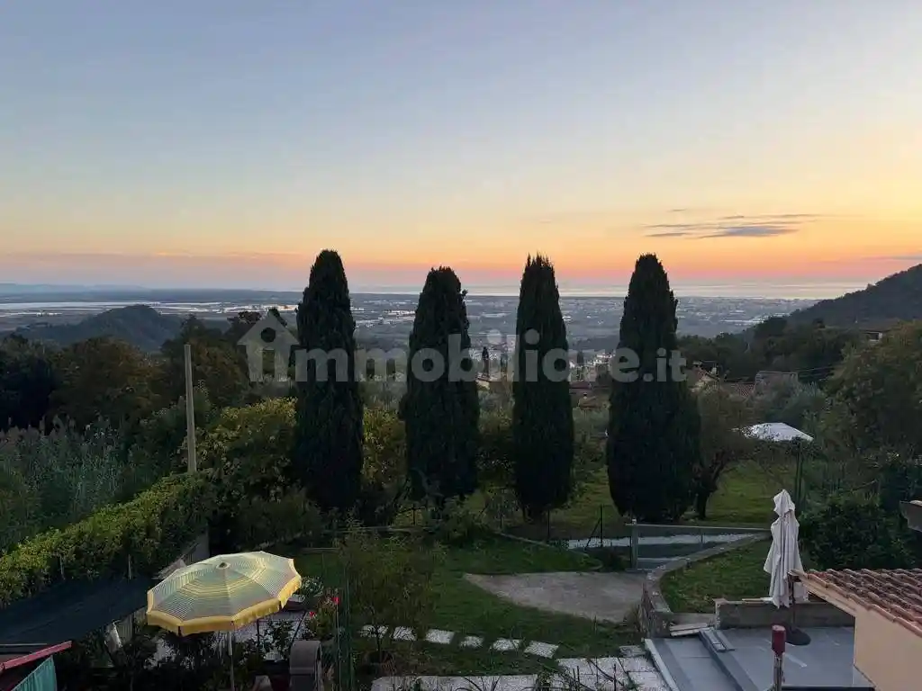 Appartamento in vendita a Massarosa