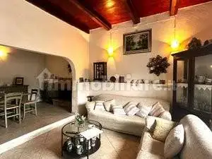 Casa indipendente in vendita a Santo Stefano di Magra