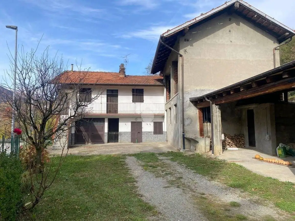 Casa indipendente in vendita a Pinasca