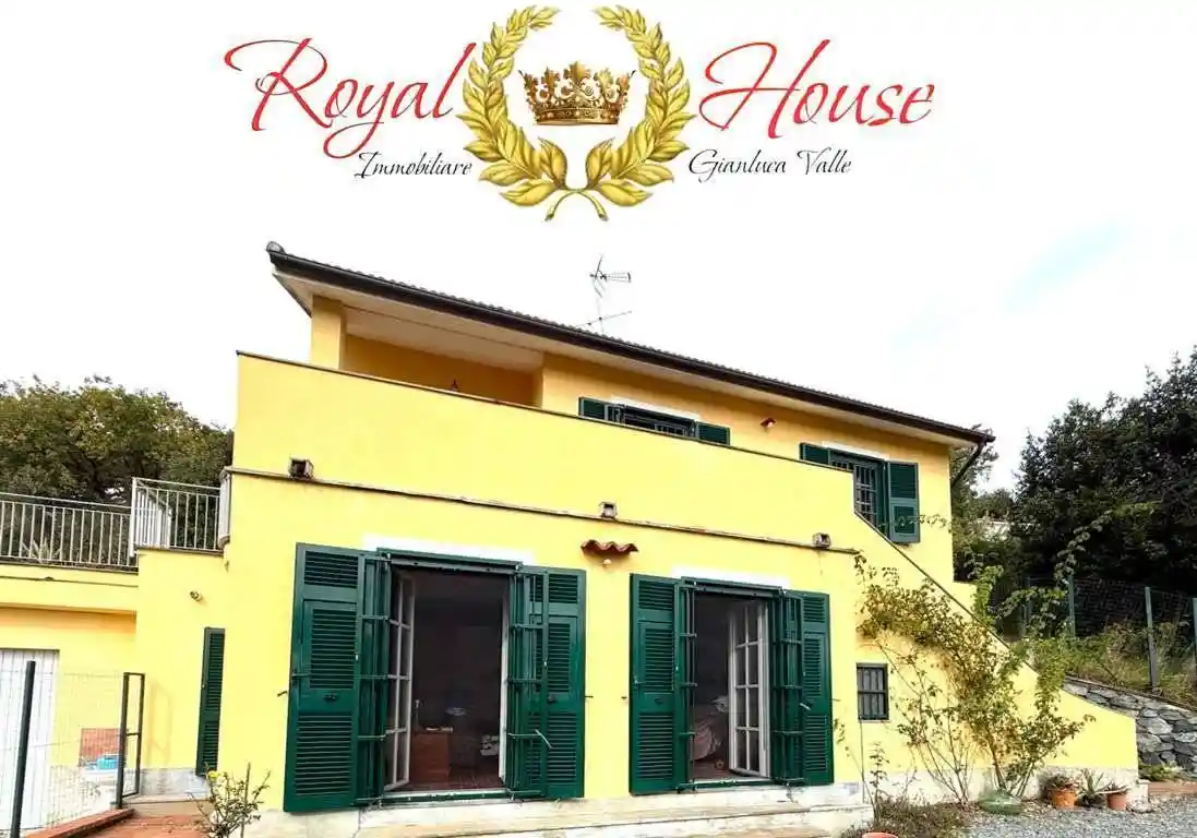 Villa in vendita a Albisola Superiore
