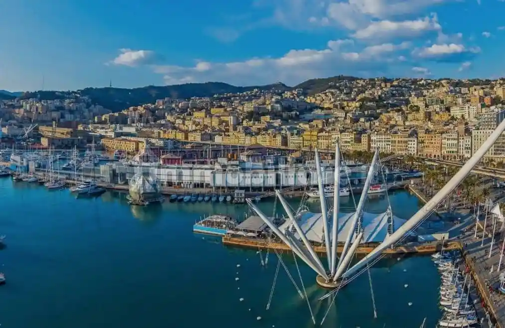 Appartamento in vendita a Genova