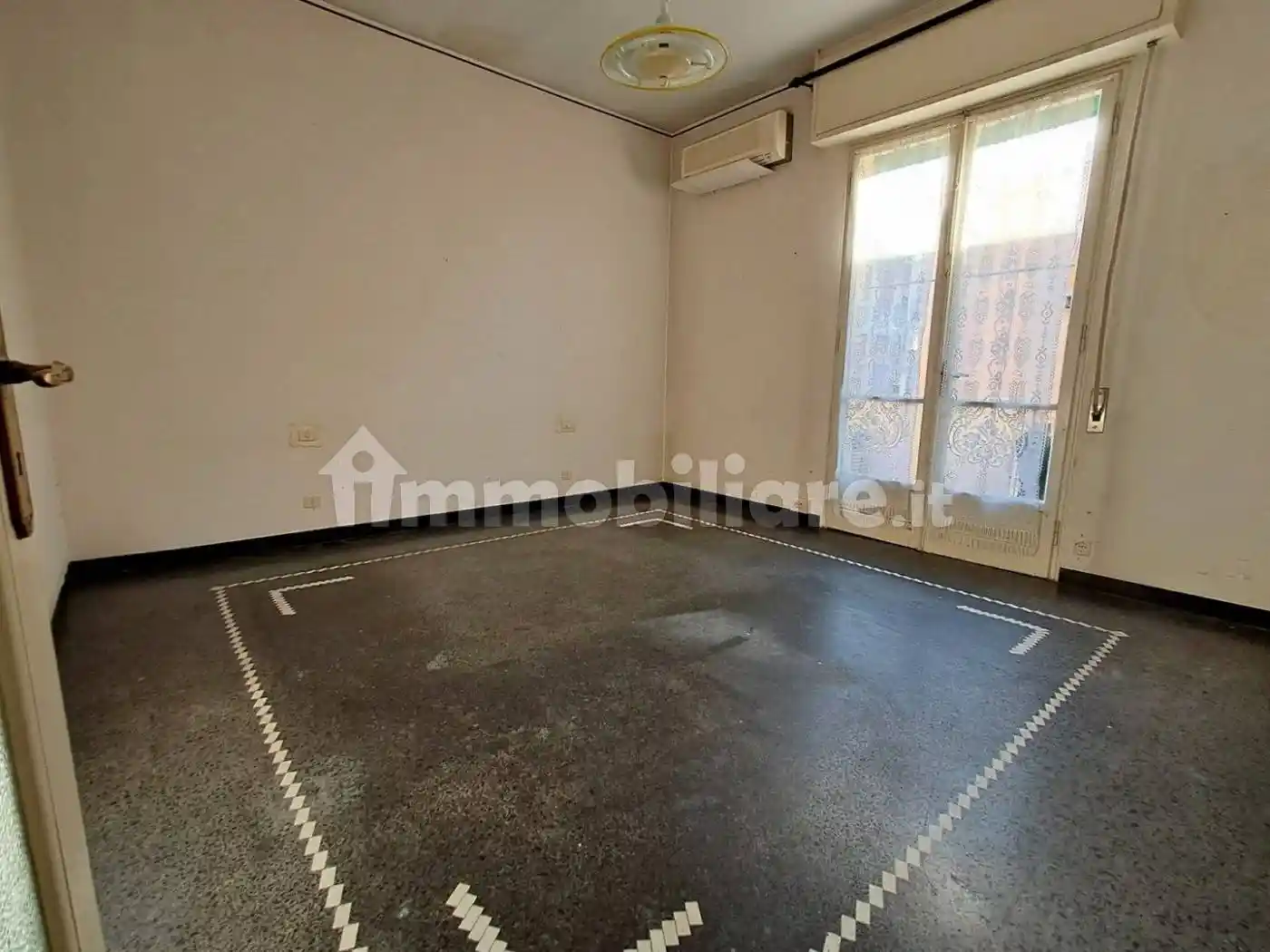 Appartamento in vendita a Savona