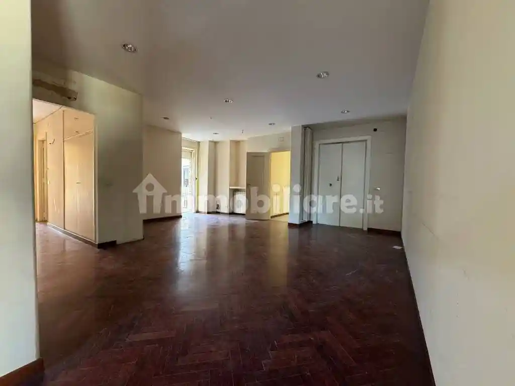 Appartamento via Giuseppe Martucci 35, Chiaia, Napoli - foto 5