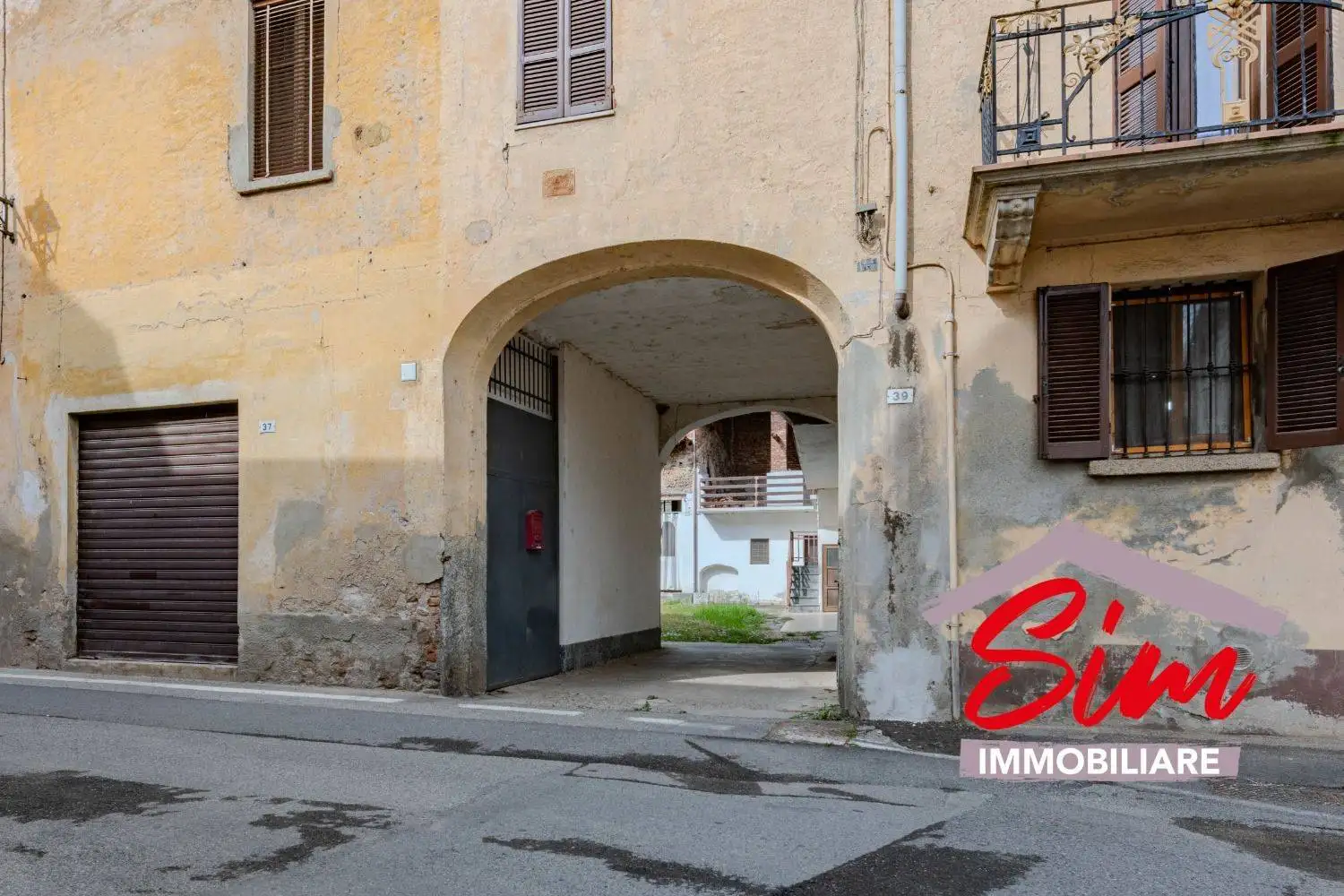 Villa unifamiliare Casa di corte in vendita a Cavaglio d'Agogna, Cavaglio d'Agogna - foto 2