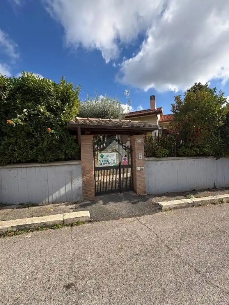 Villa in vendita a Albano Laziale