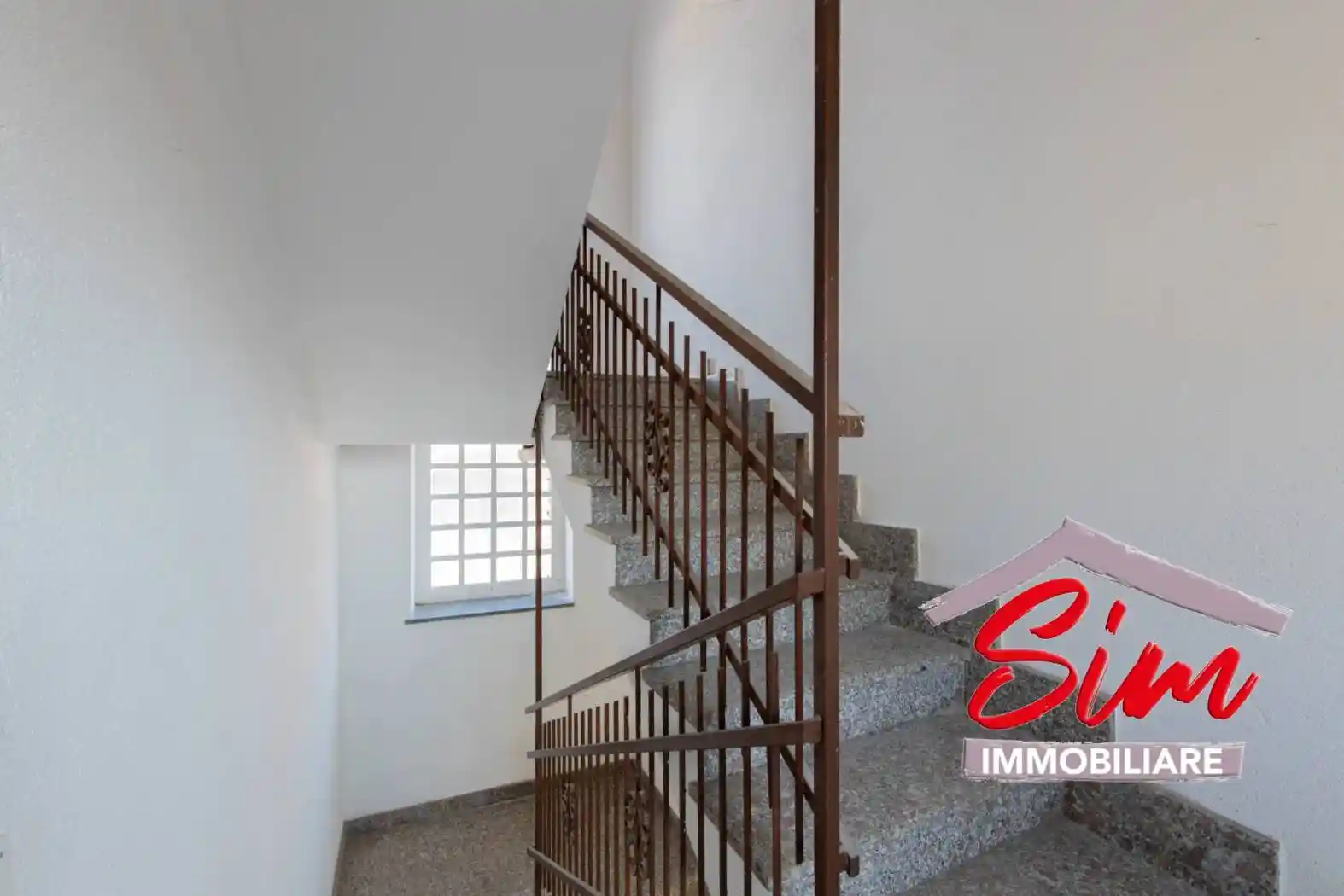 Trilocale da ristrutturare, secondo piano, Vicolungo - foto 2