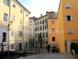 Palazzo - Edificio in Vendita - foto 2