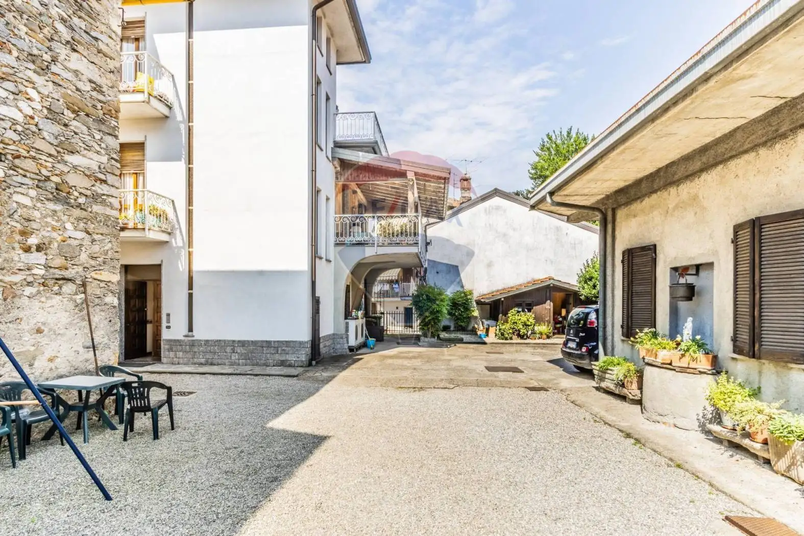 Appartamento in vendita a Travedona-Monate