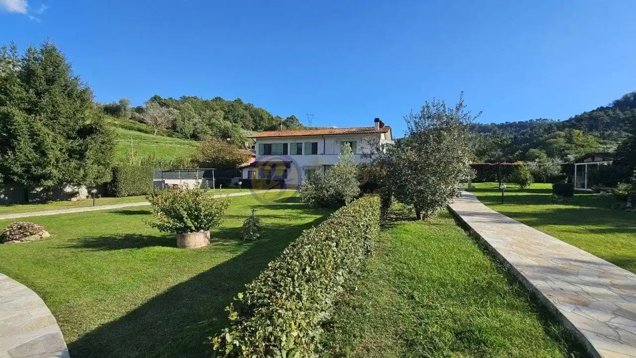 Villa in vendita a Camaiore