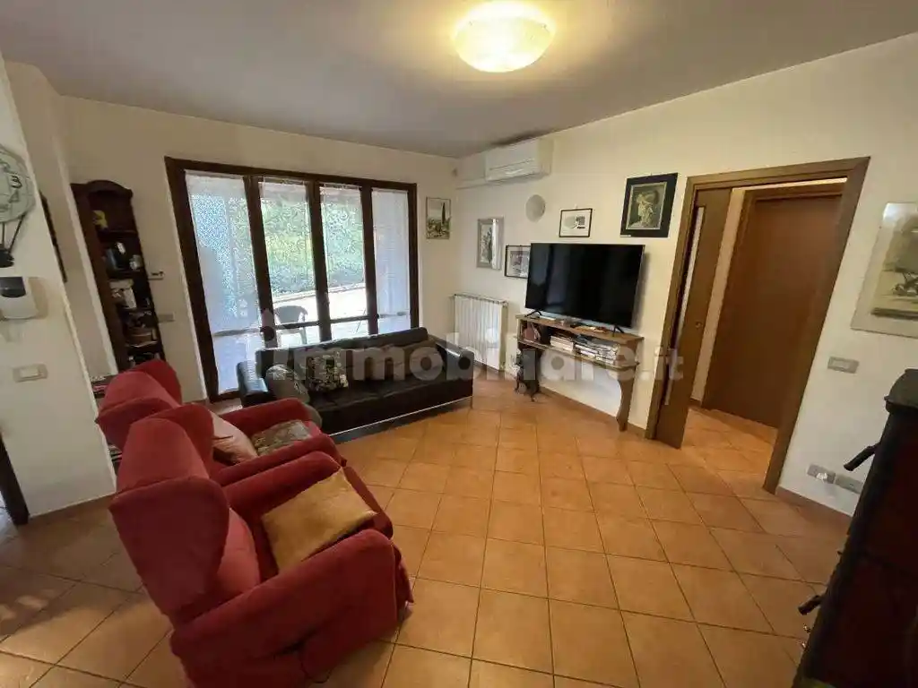 Villa unifamiliare via Vannucci, 103, Centro, Città della Pieve - foto 4