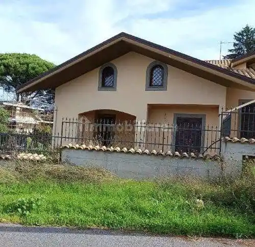 Casa indipendente in vendita a Rocca di Papa