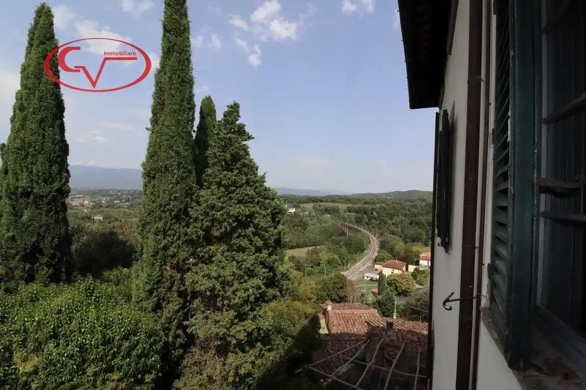 Villa in vendita a Bucine