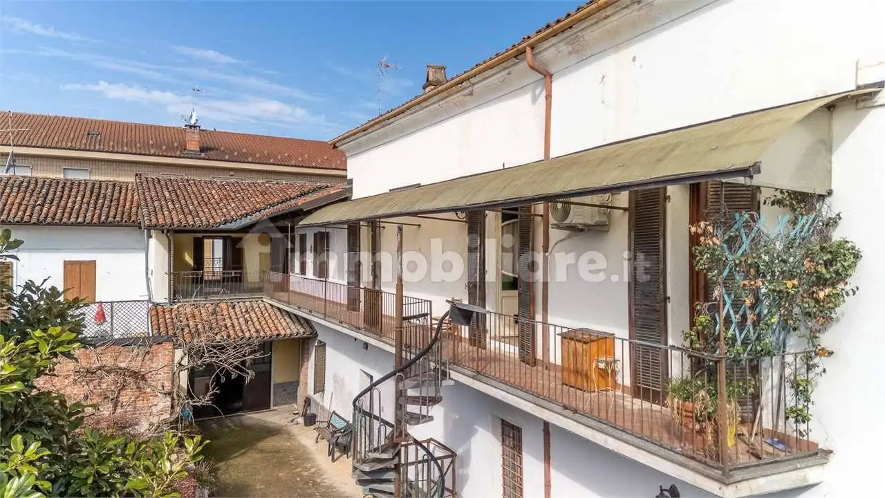 Terratetto unifamiliare via benevagienna, 24, Centro, Carrù - foto 3