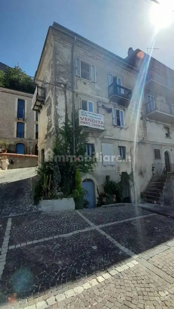 Villa in vendita a Pesche