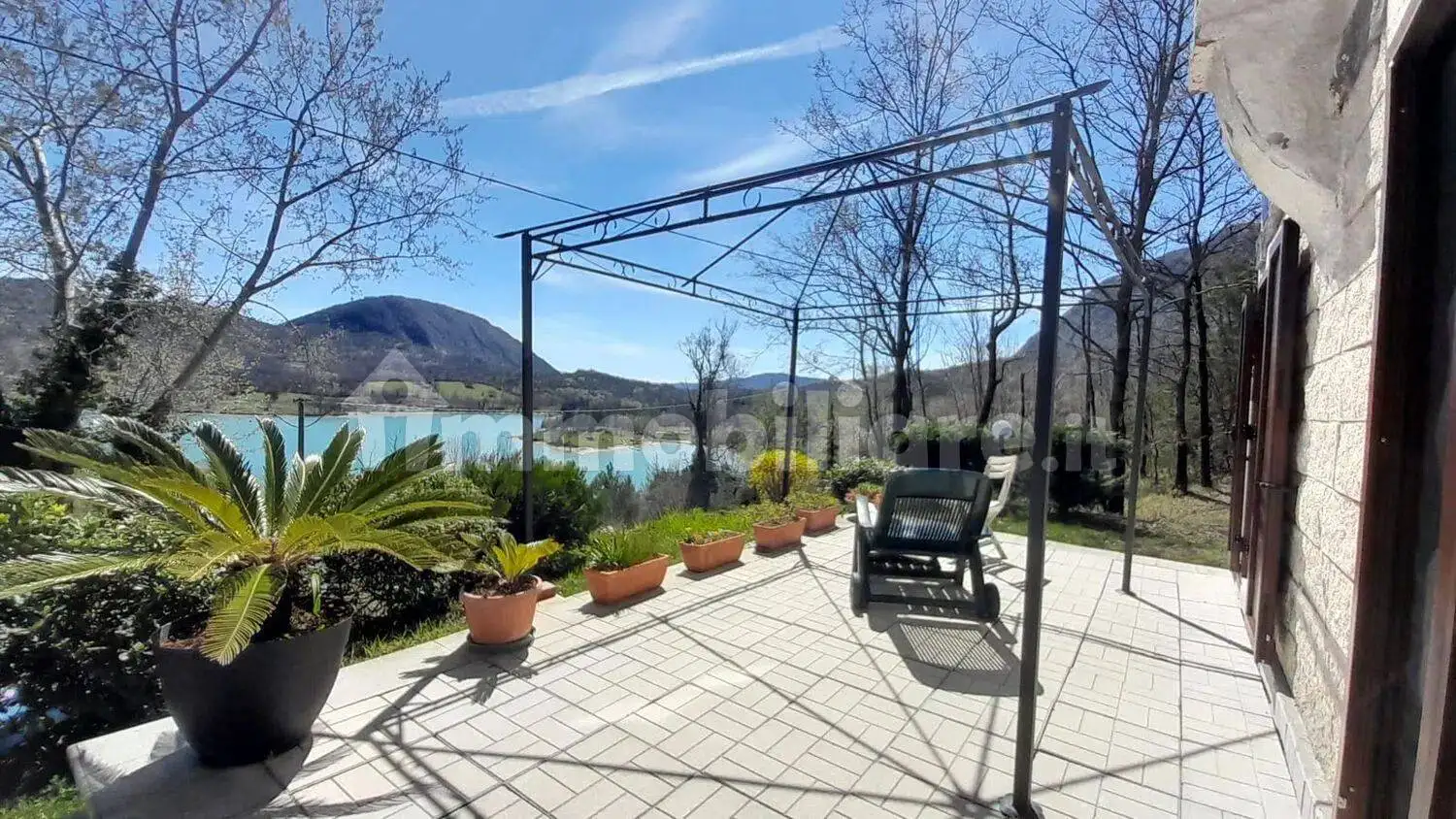 Villa in vendita a Castel San Vincenzo