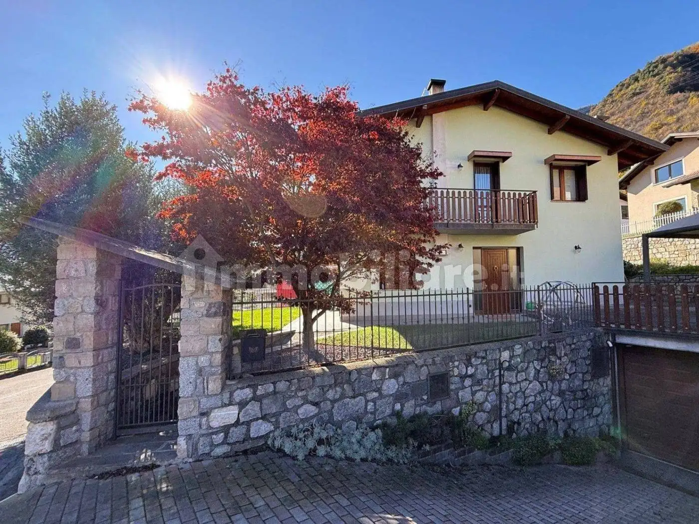 Villa in vendita a Losine