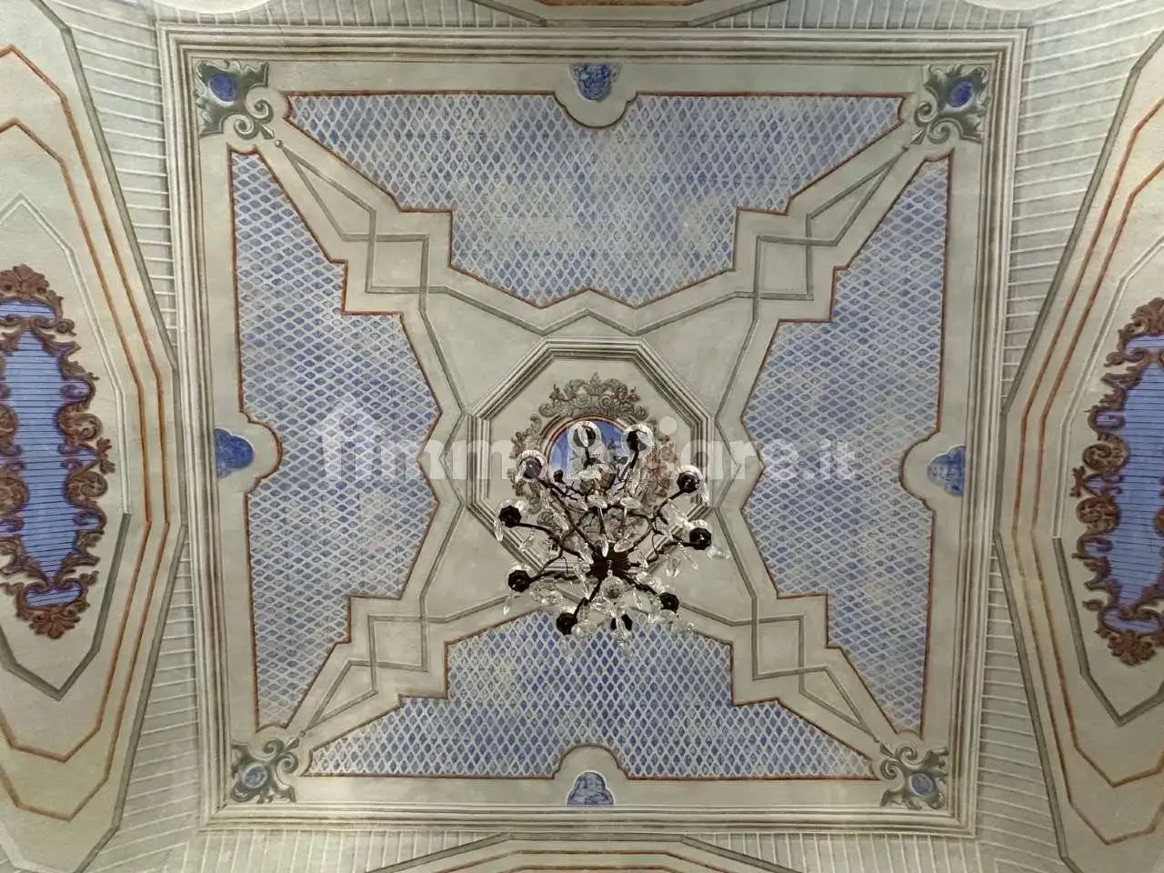 Palazzo - Edificio in vendita a Cortemaggiore