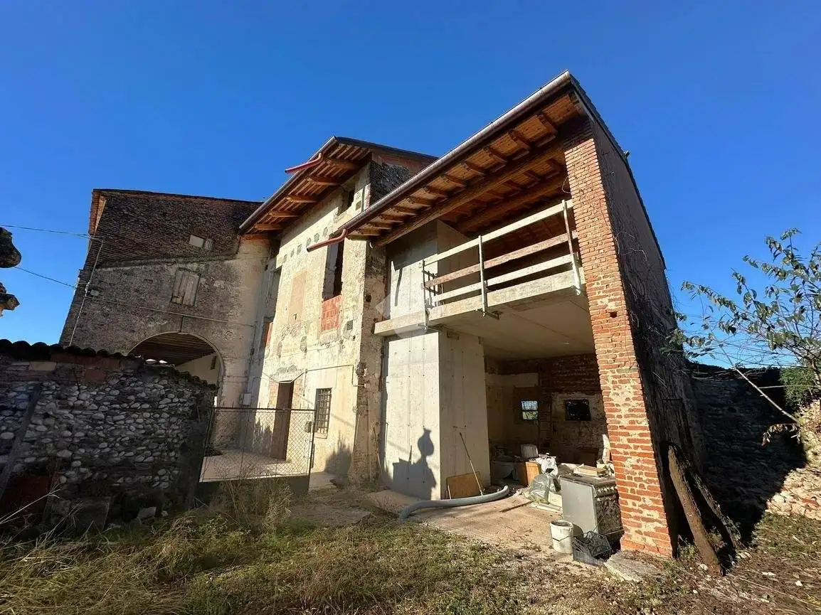 Rustico - Casale in vendita a Dueville