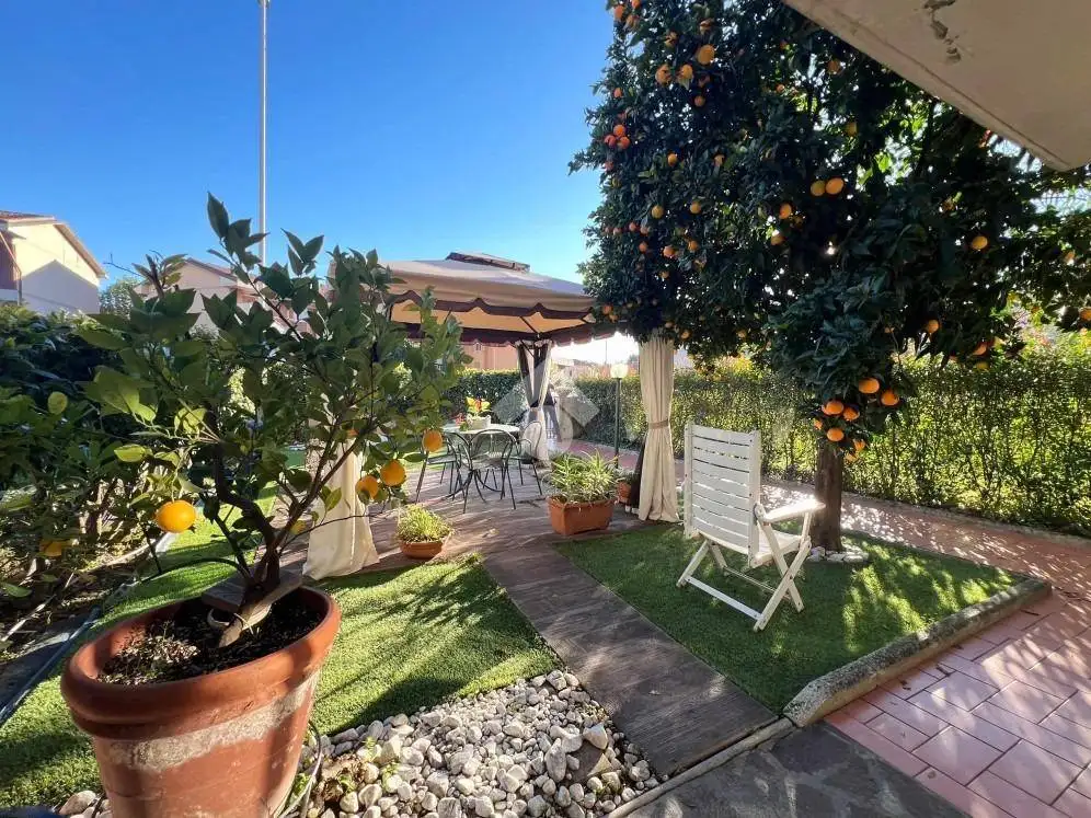 Villetta a schiera in vendita a Prato