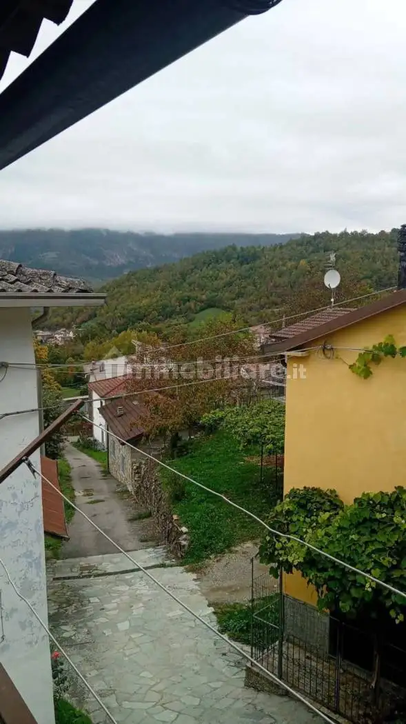 Villa in vendita a Corte Brugnatella