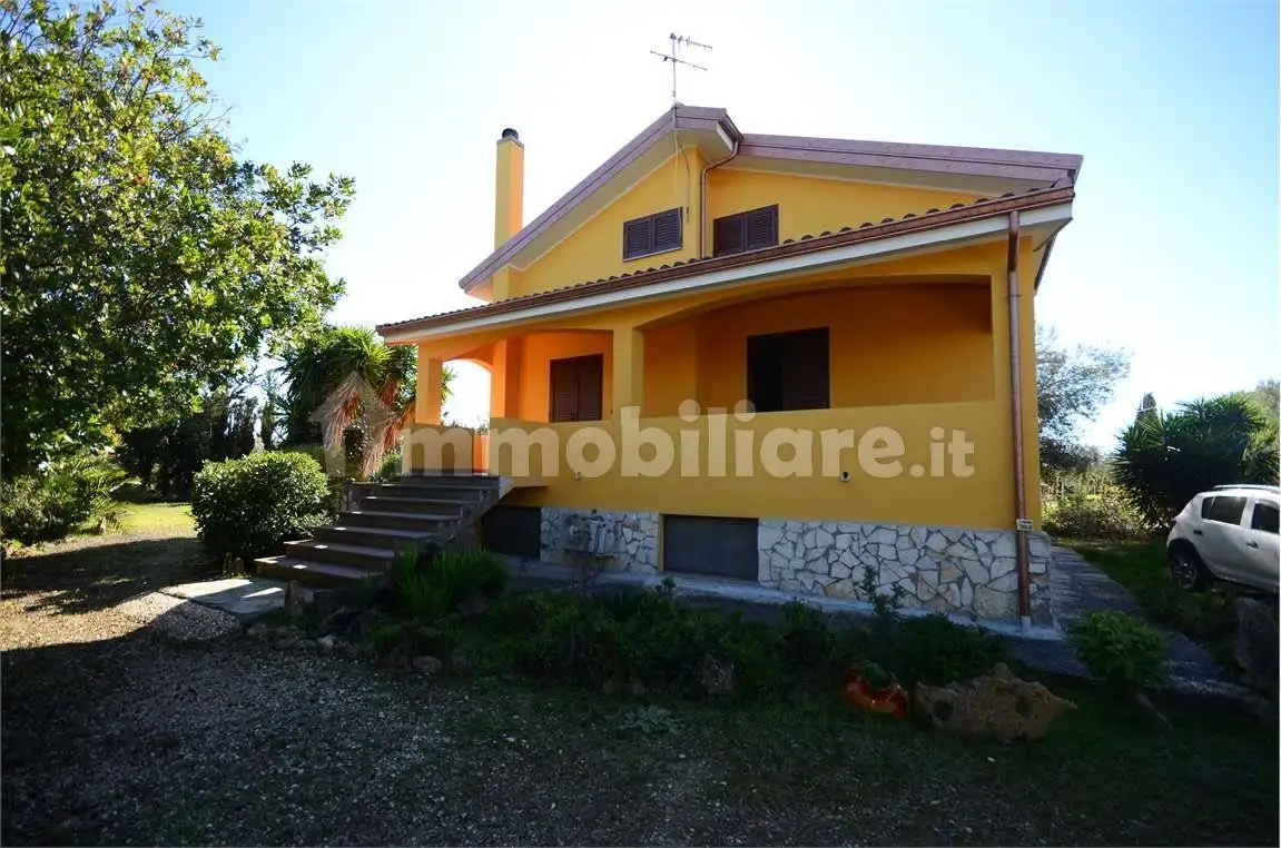 Villa in vendita a Olmedo