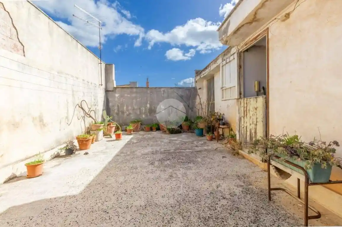 Palazzo - Edificio in vendita a Villabate