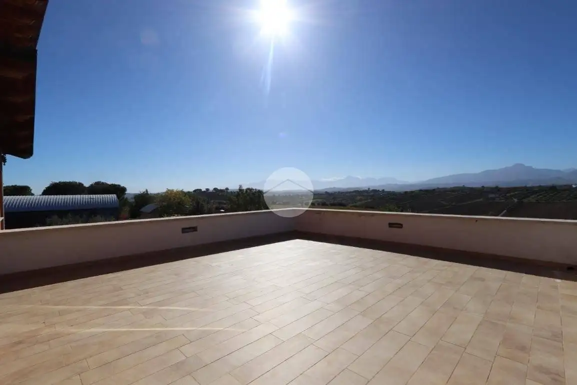 Villa in vendita a Controguerra