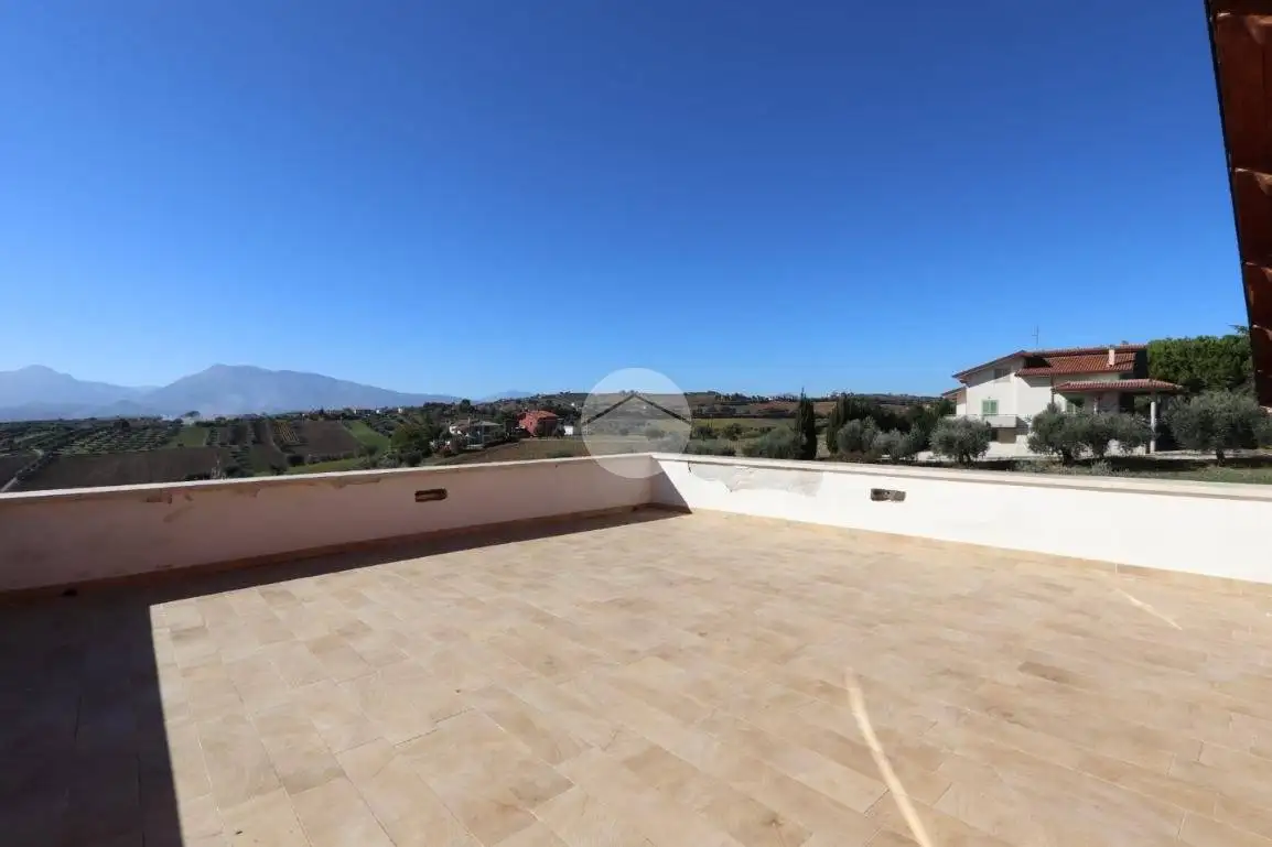 Villa unifamiliare Contrada San Giovanni, Controguerra - foto 2