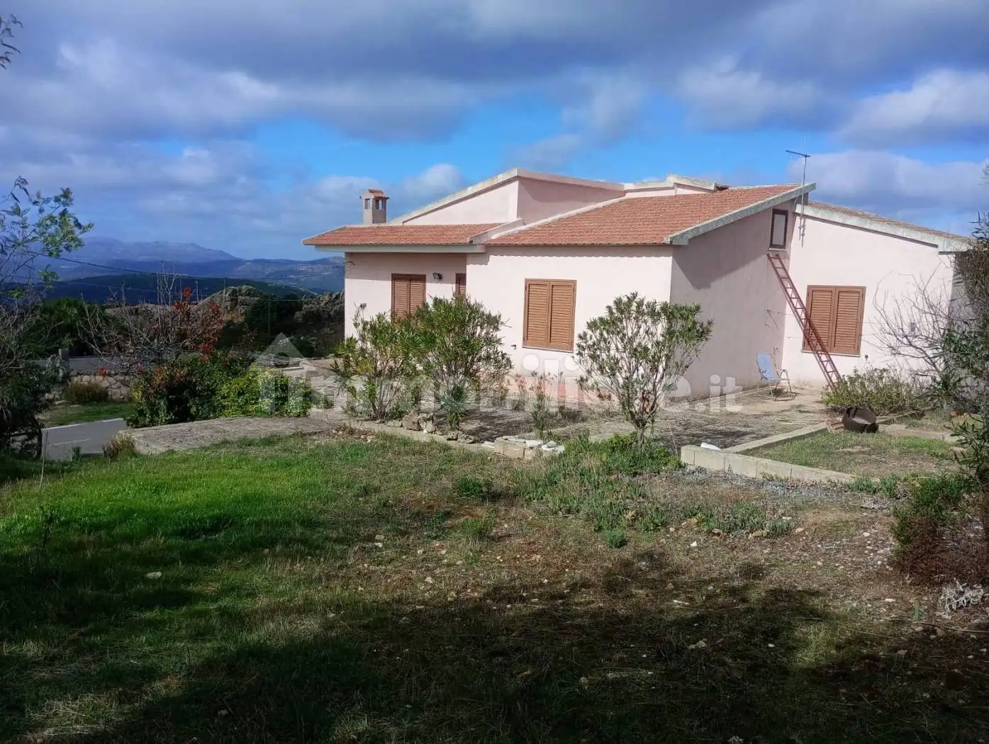 Villa in vendita a Padru