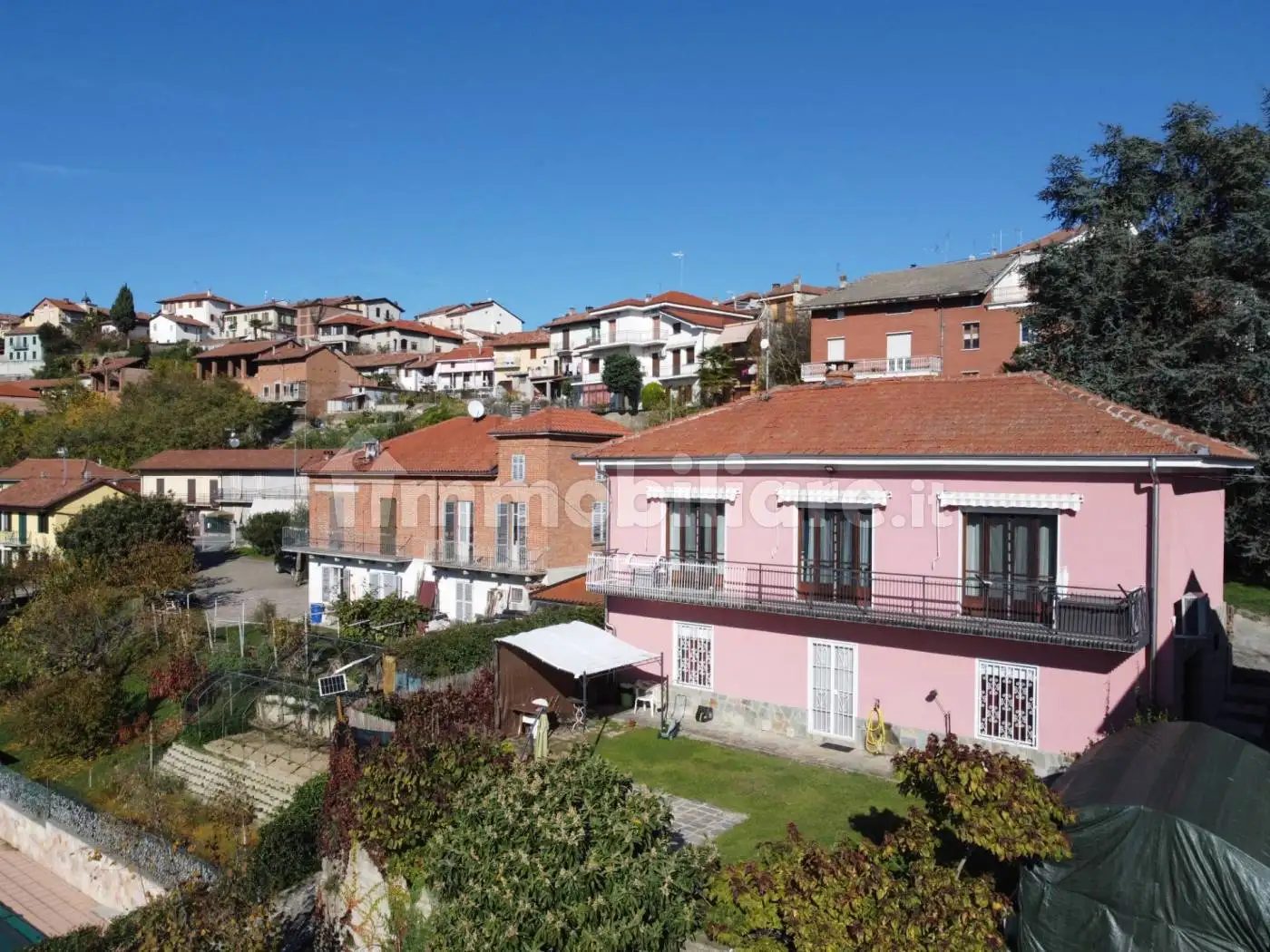 Casa indipendente in vendita a Montechiaro d'Asti