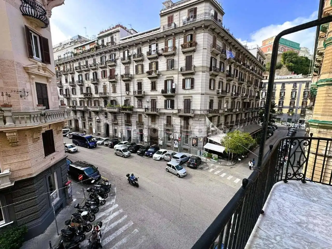 Appartamento in vendita a Napoli