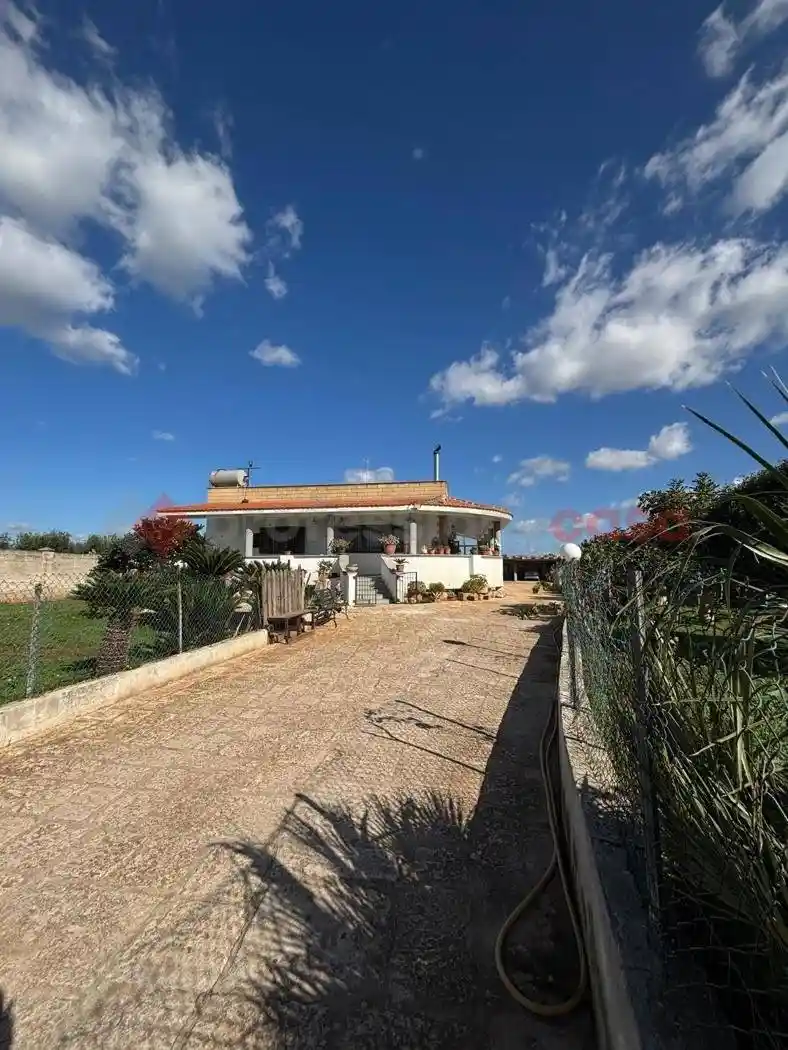 Villa in vendita a Sava