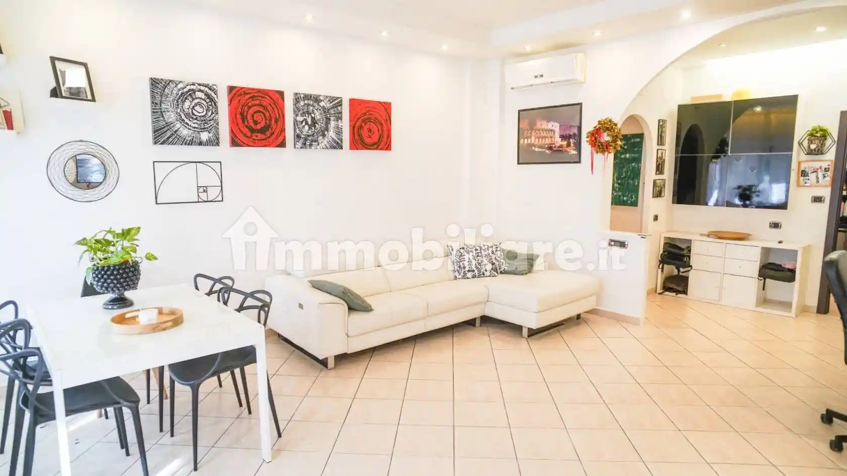 Appartamento in vendita a Roma