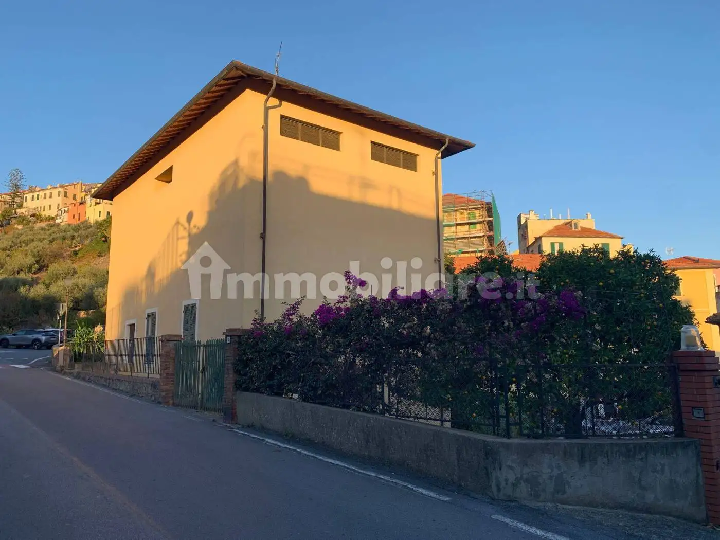 Palazzo - Edificio in vendita a Cervo