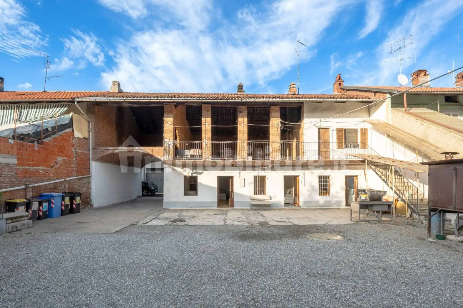 Rustico - Casale in vendita a Rondissone