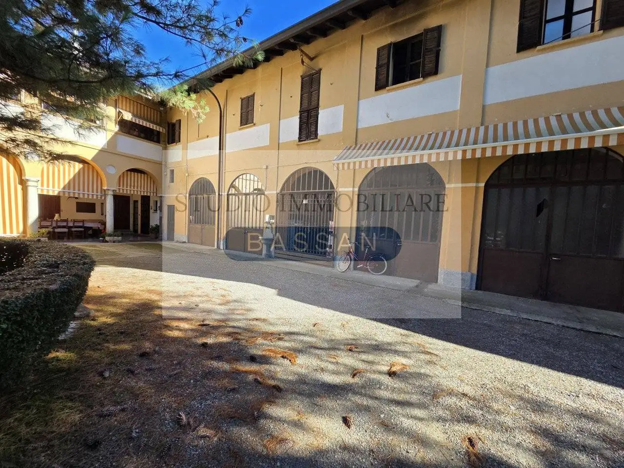 Palazzo - Edificio in Vendita - foto 2